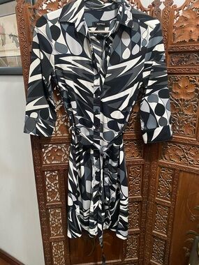 Express Black & White Geometric Midi Shirt Dress